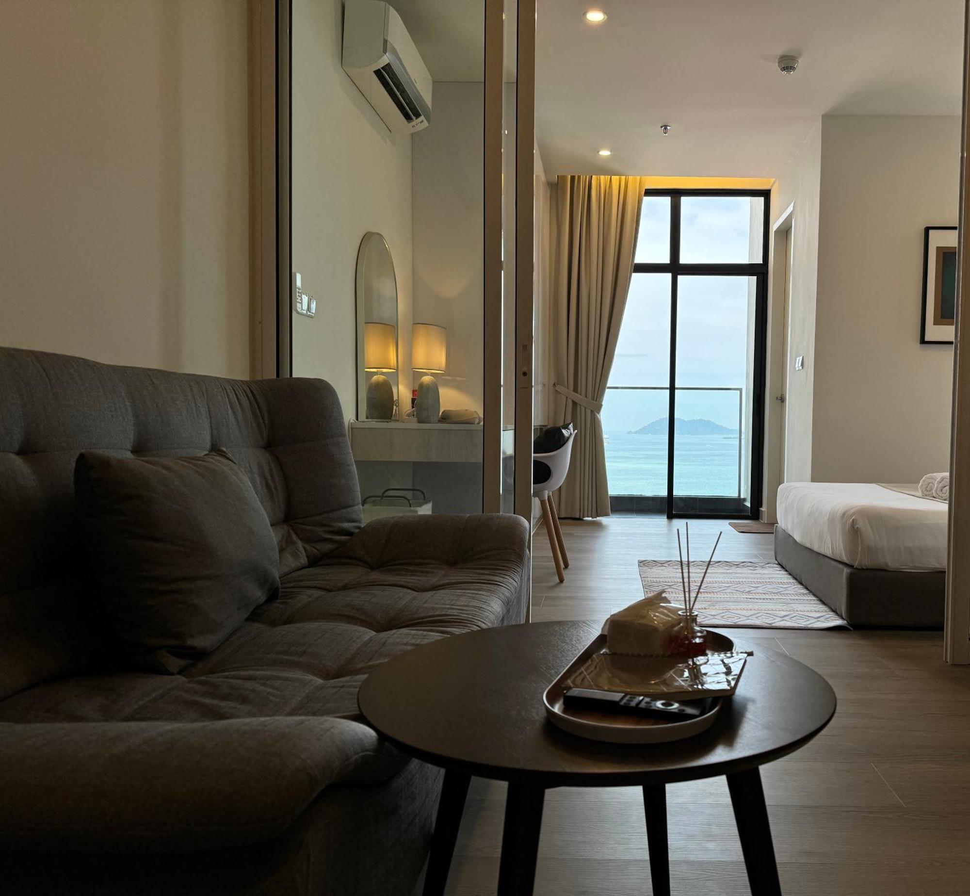 The Shore Cbd Kota Kinabalu By Laxzone Suite Exteriér fotografie