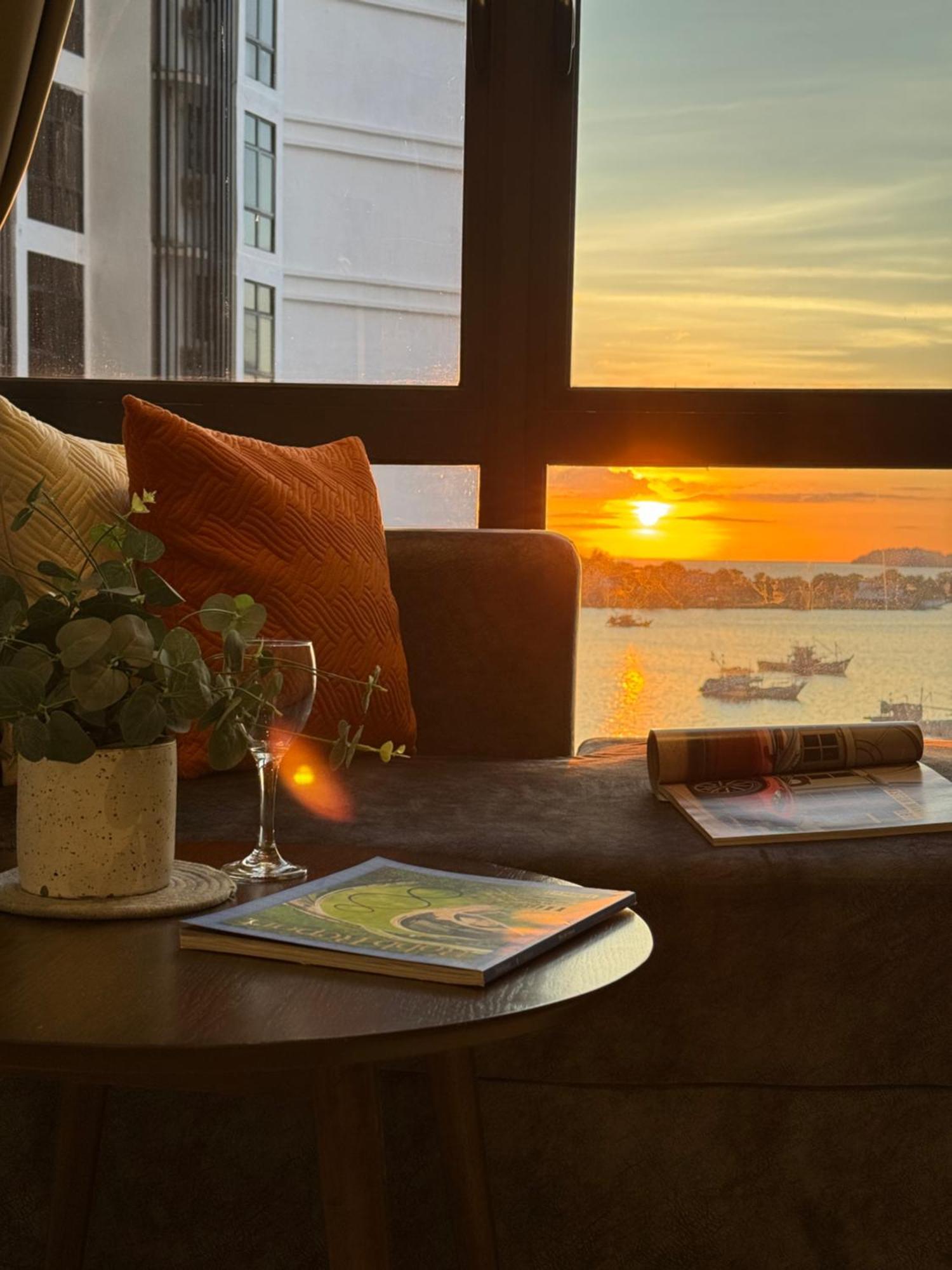 The Shore Cbd Kota Kinabalu By Laxzone Suite Exteriér fotografie