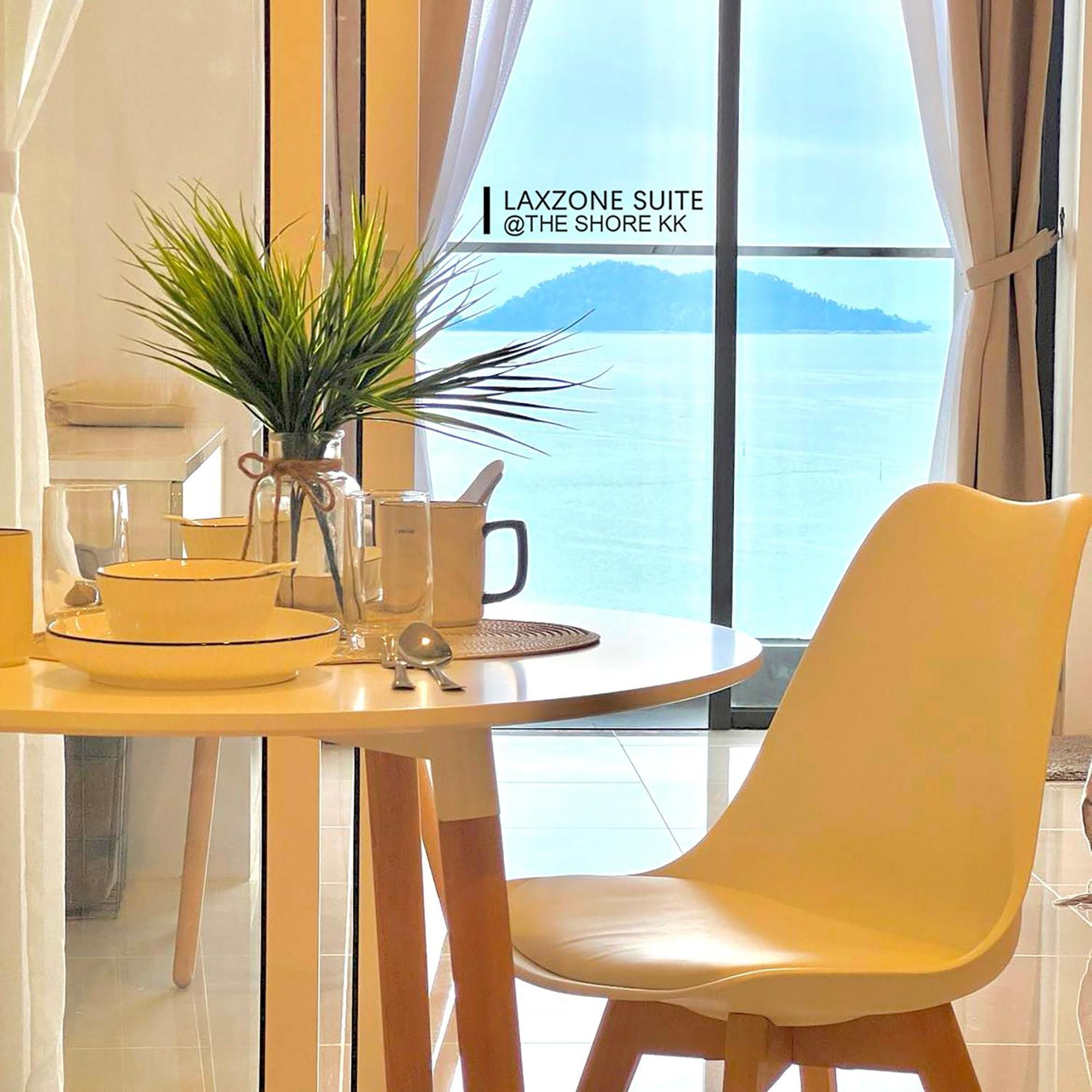 The Shore Cbd Kota Kinabalu By Laxzone Suite Exteriér fotografie