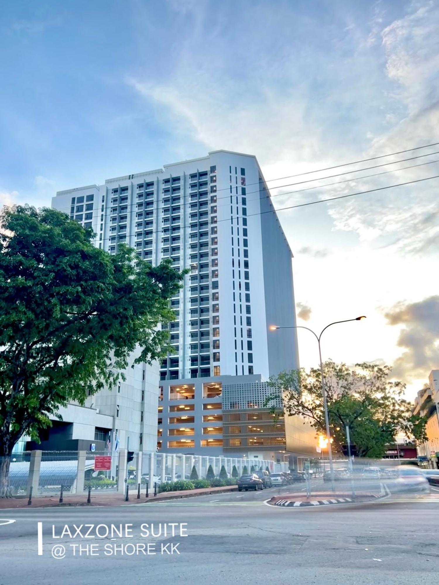 The Shore Cbd Kota Kinabalu By Laxzone Suite Exteriér fotografie