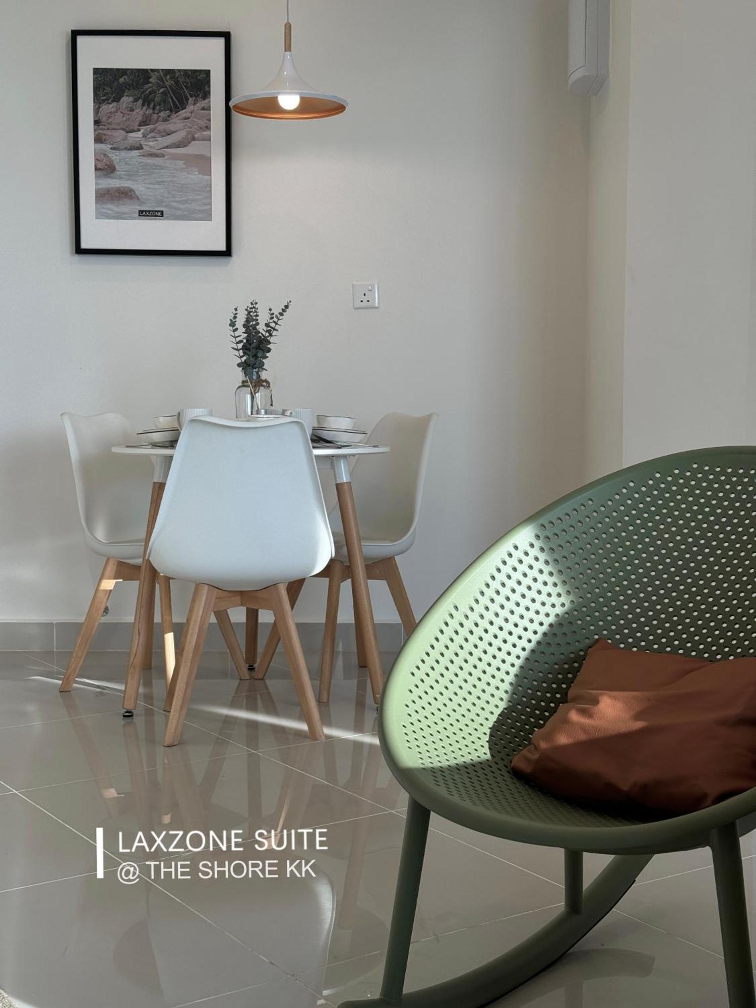 The Shore Cbd Kota Kinabalu By Laxzone Suite Exteriér fotografie