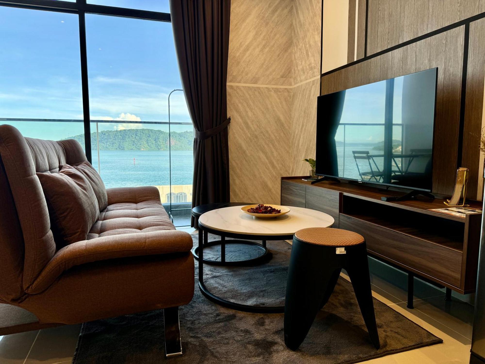 The Shore Cbd Kota Kinabalu By Laxzone Suite Exteriér fotografie