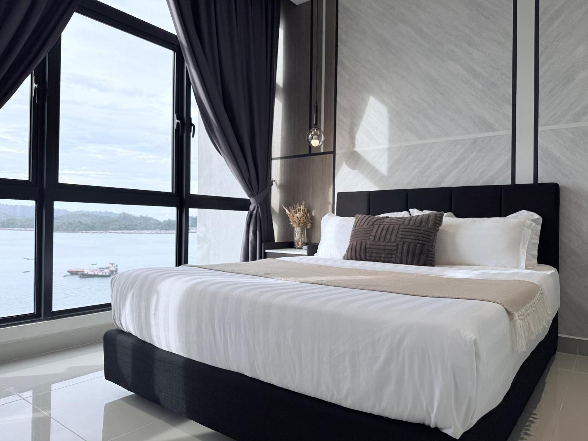 The Shore Cbd Kota Kinabalu By Laxzone Suite Exteriér fotografie